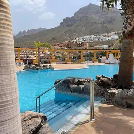 Precioso Piso De 2 Y Gran Terraza شقة *